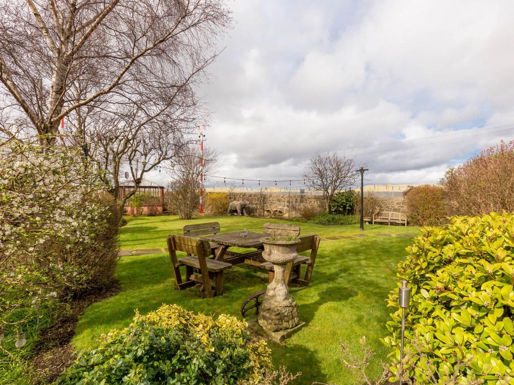 4 bed detached house for sale in Lennymuir, Edinburgh EH12, £695,000