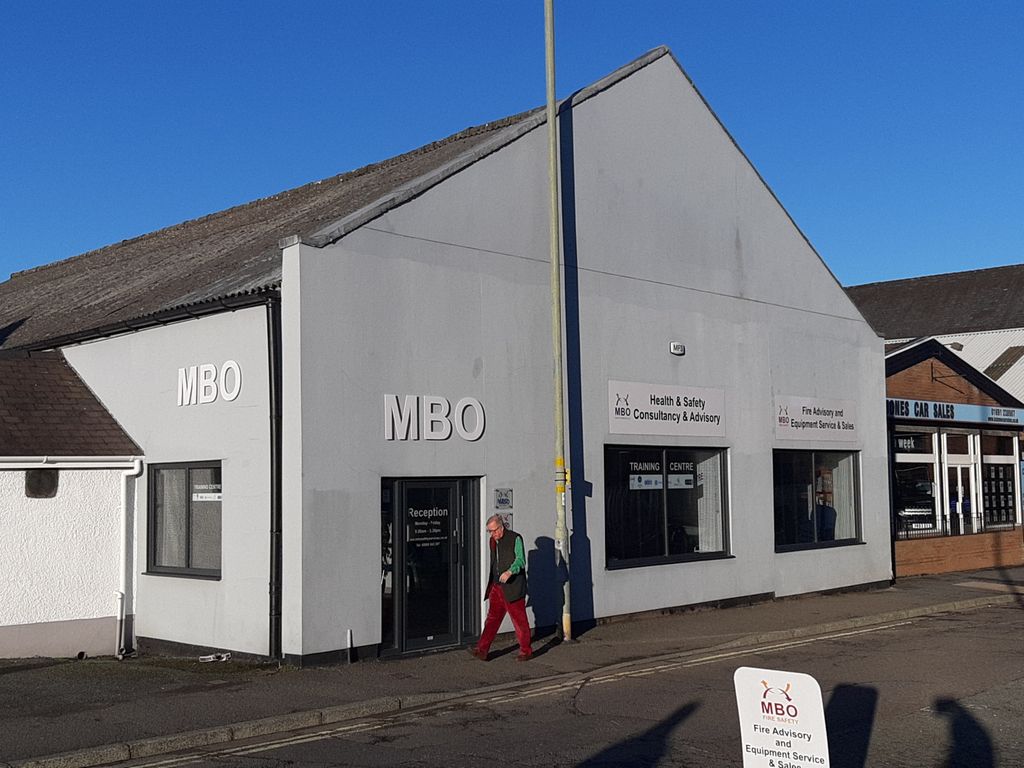 Office to let in Oswald Road, Oswestry SY11, Non quoting