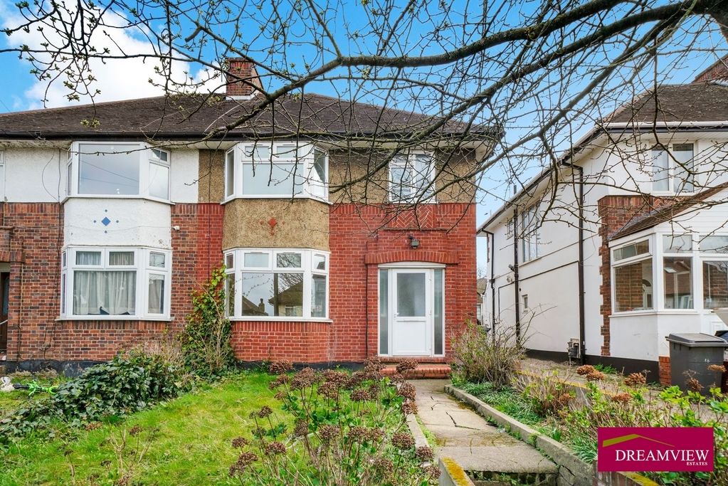 3 bed semi-detached house for sale in Selbourne Gardens, London NW4, £500,000