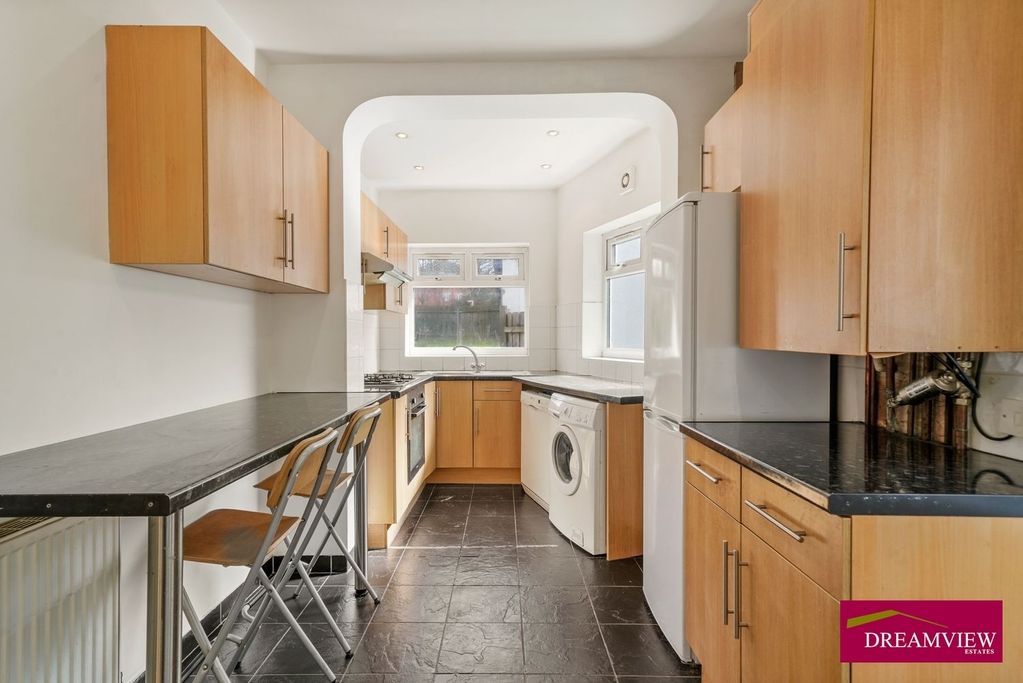 3 bed semi-detached house for sale in Selbourne Gardens, London NW4, £500,000