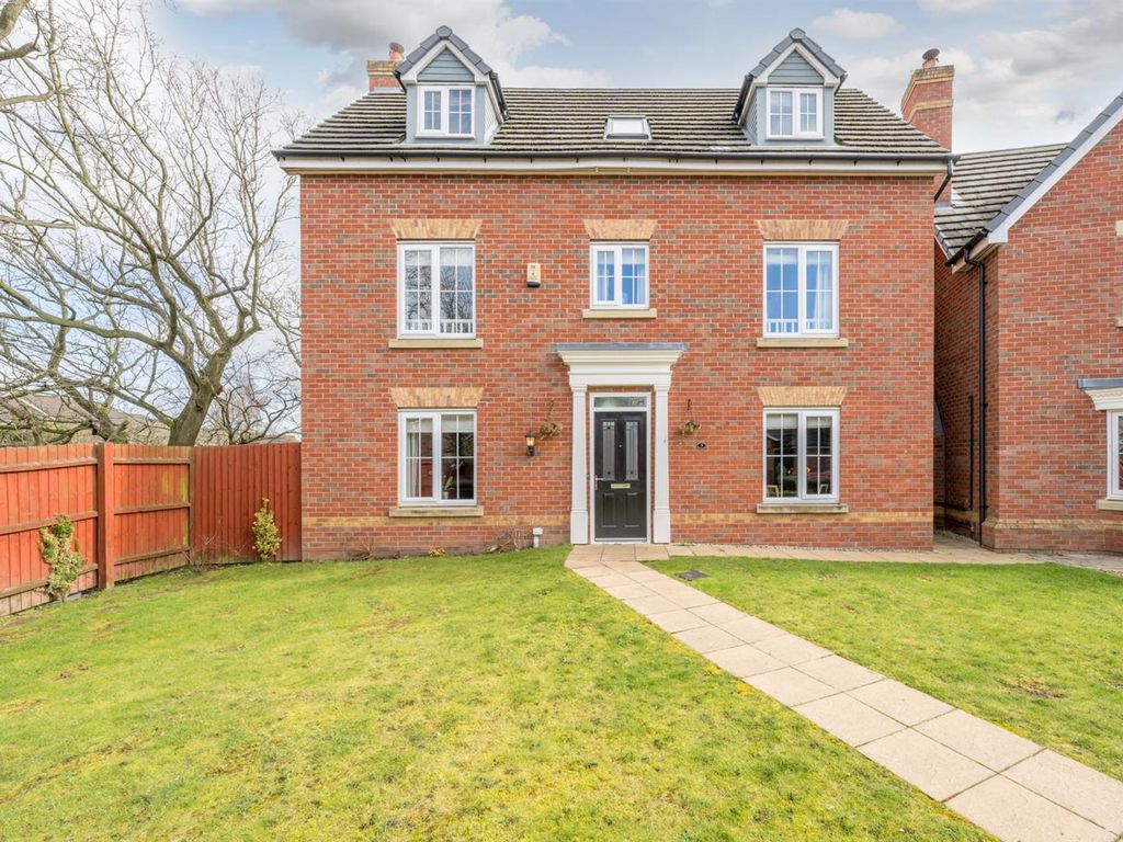 5 bed detached house for sale in Oaklands, Wombourne WV5, £650,000