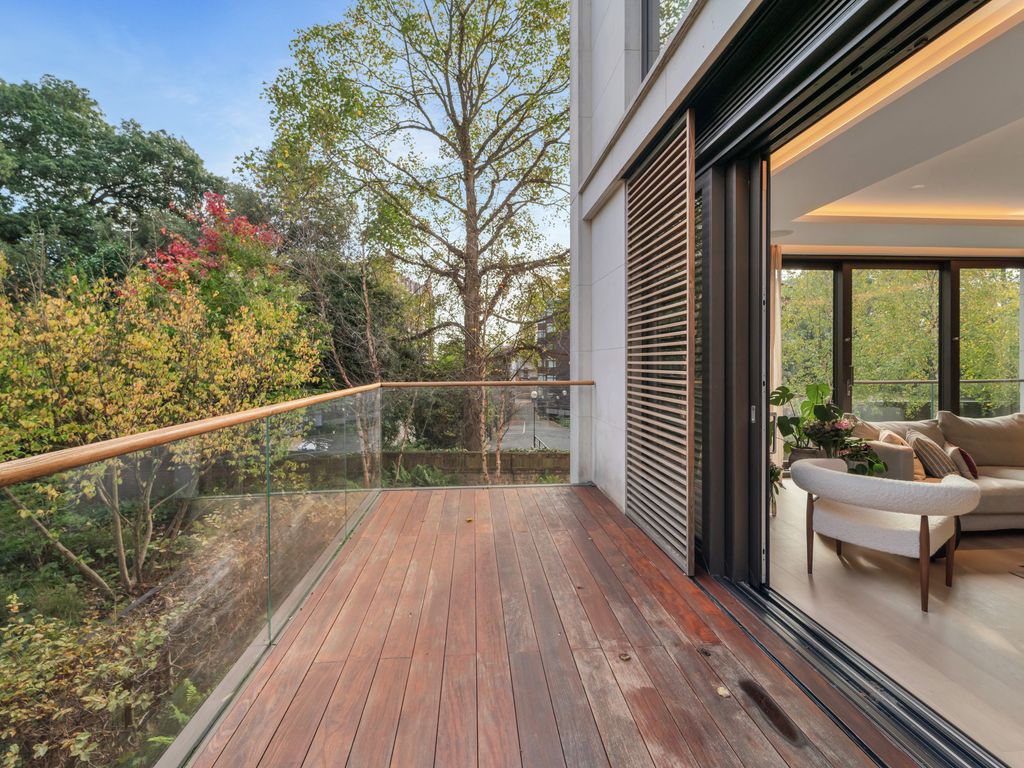 3 bed flat for sale in Campden Hill, Kensington W8, £7,500,000