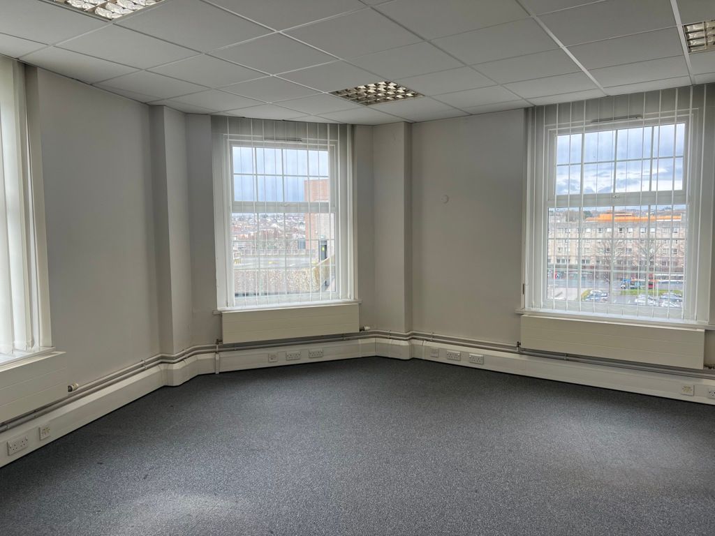 Office to let in Third Floor 26 Lockyer Street, Plymouth, Devon PL1, £36,000 pa