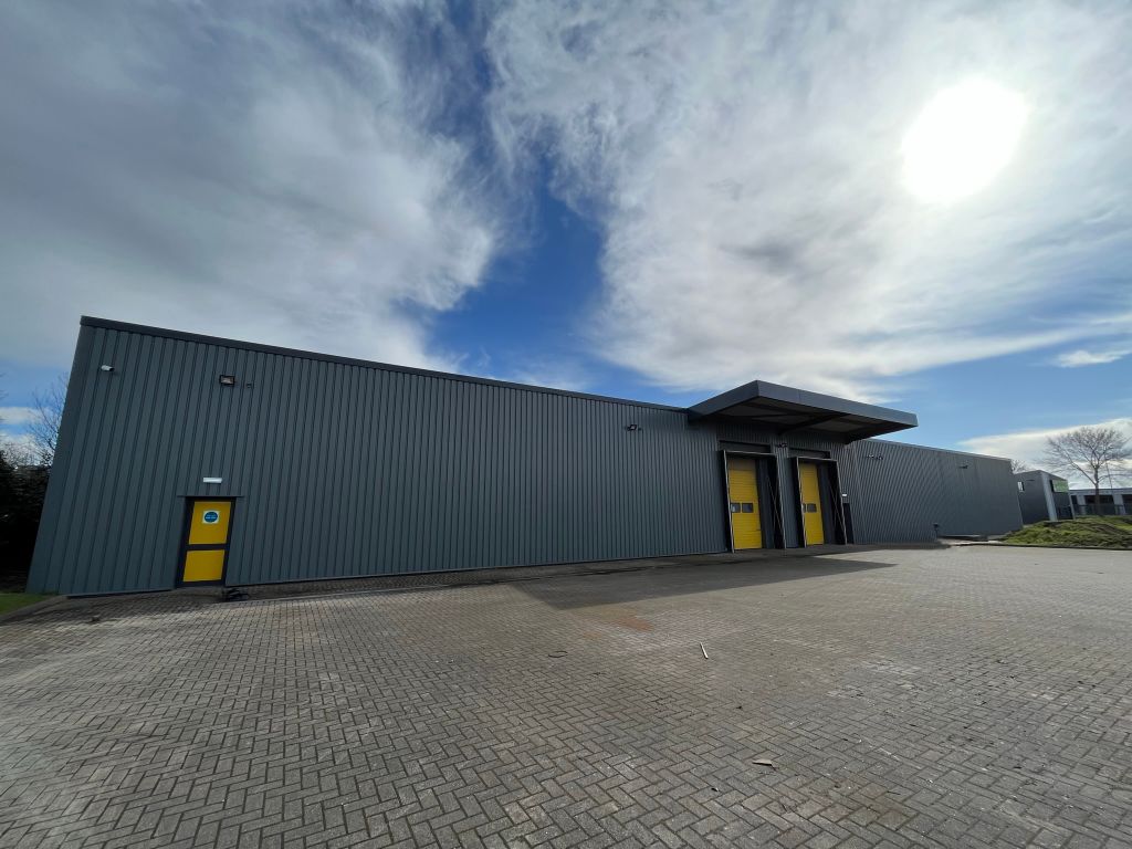 Industrial to let in Caldicott Drive, Gainsborough DN21, £90,000 pa