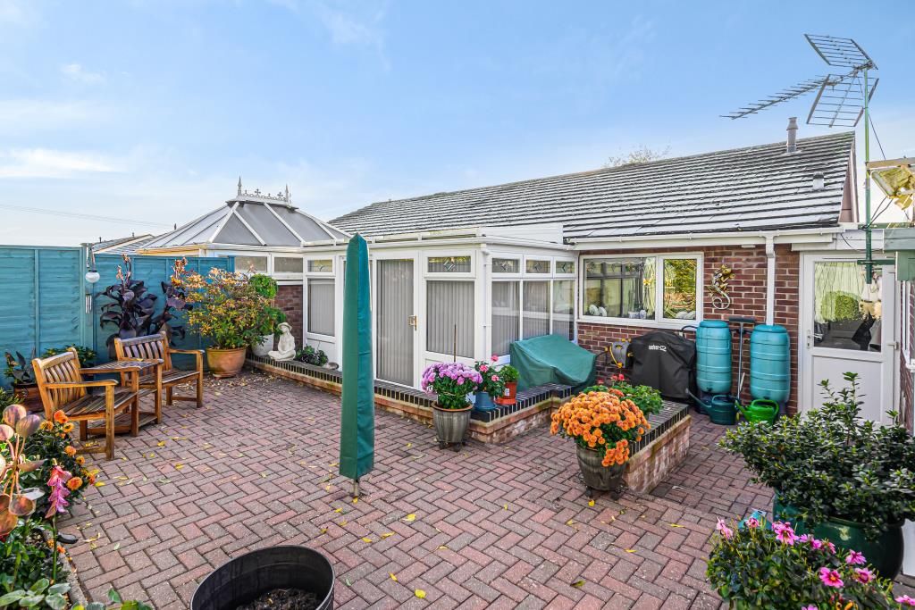 3 bed bungalow for sale in Begbroke, Oxfordshire OX5, £375,000