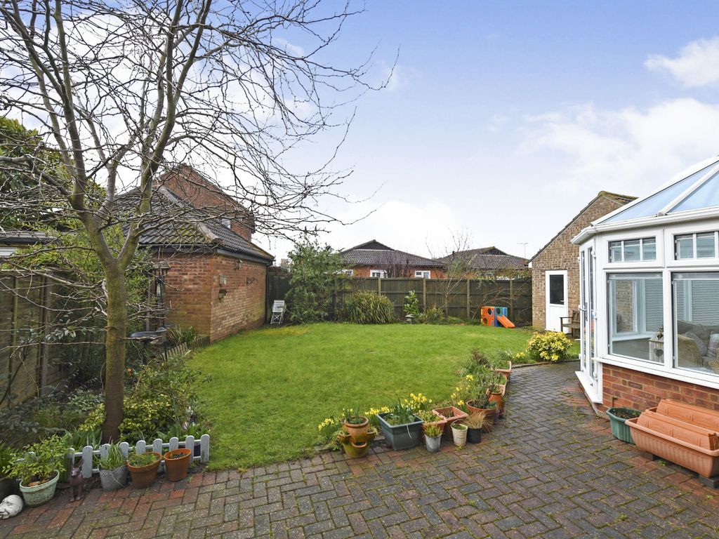 3 bed detached house for sale in Austral Way, Chelmsford CM3, £425,000