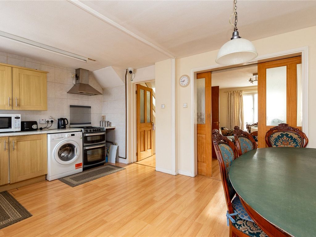 3 bed detached house for sale in Trentham Close, Bristol BS2, £340,000