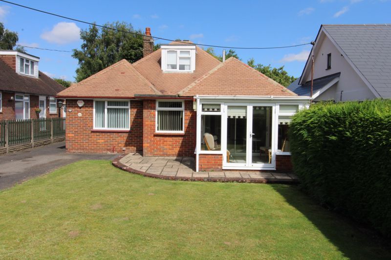 3 bed detached bungalow for sale in Orchard Way, Holmer Green, High Wycombe HP15, £500,000