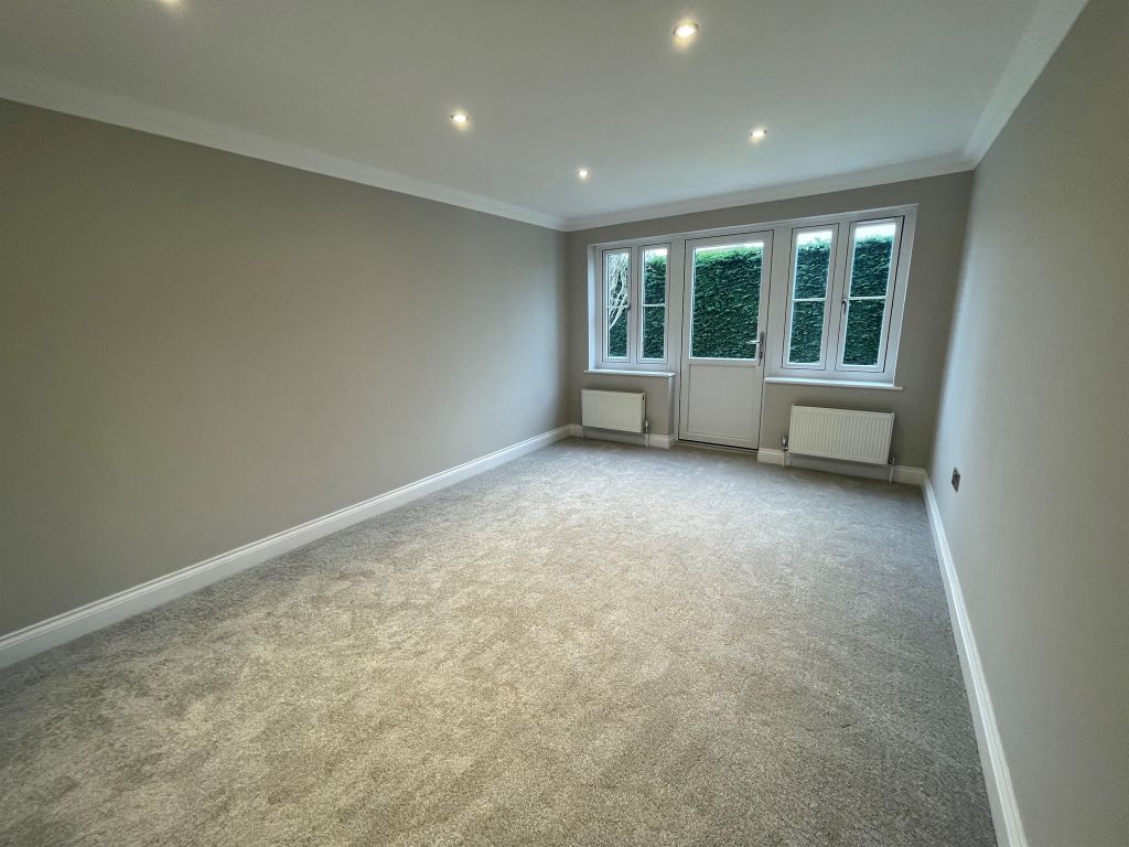 5 bed detached house for sale in Alston Court, Langtoft, Peterborough PE6, £700,000