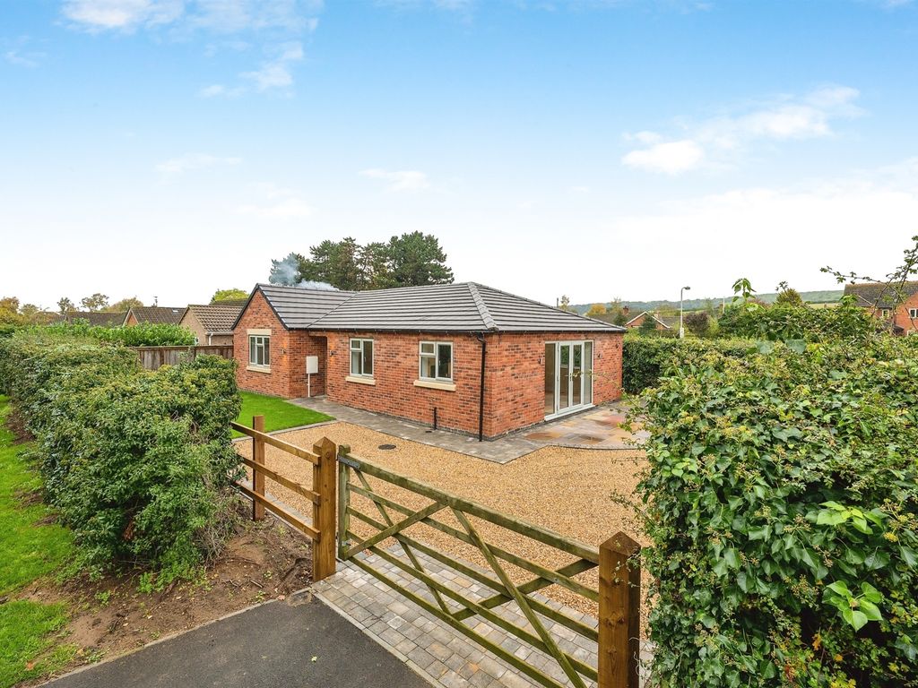 New home, 3 bed detached bungalow for sale in Hough Road, Barkston, Grantham NG32, £340,000