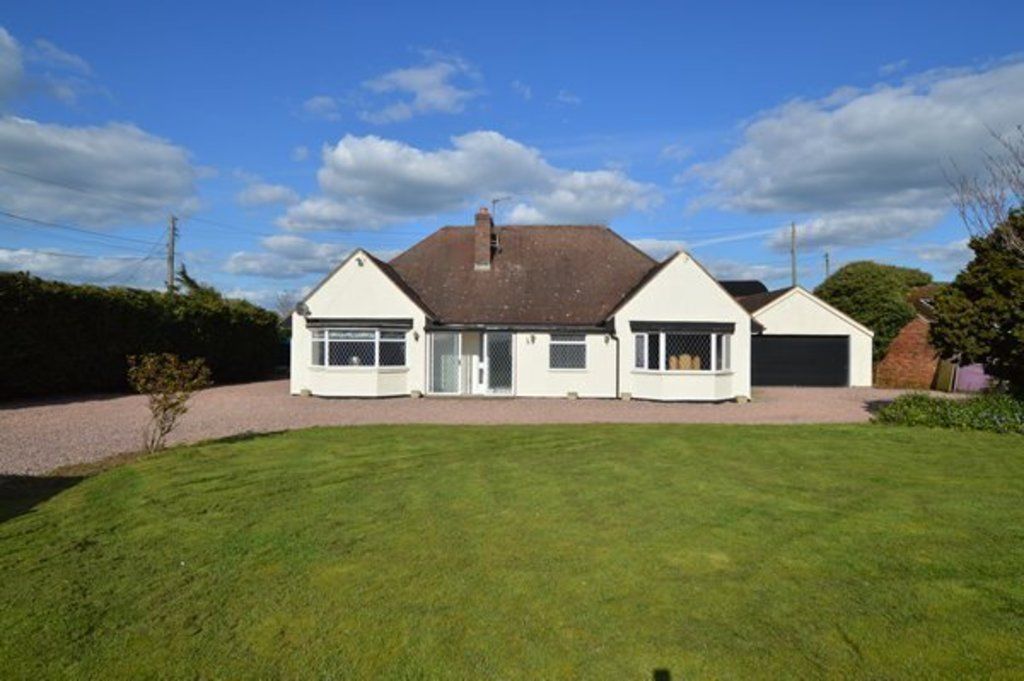 4 bed detached bungalow for sale in Sandford, Whitchurch, Shropshire SY13, £345,000