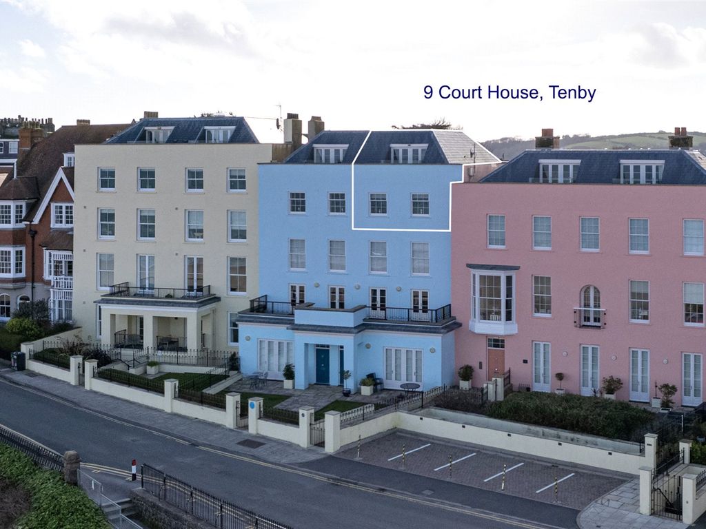 2 bed flat for sale in Flat 9, Croft House, The Croft, Tenby, Pembrokeshire SA70, £575,000