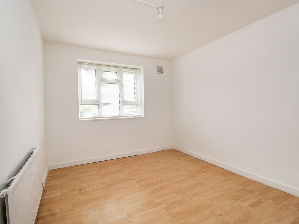 1 bed flat for sale in Katherine Road, Forest Gate E7, £225,000