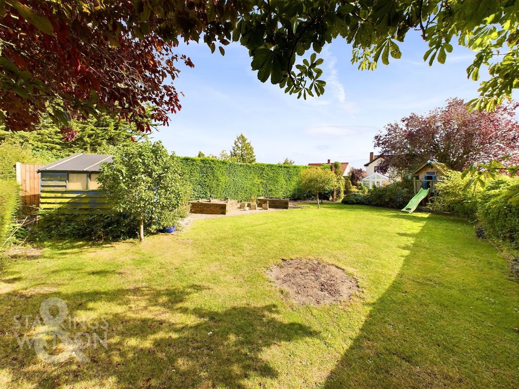 3 bed detached house for sale in The Street, Horham, Eye IP21, £375,000