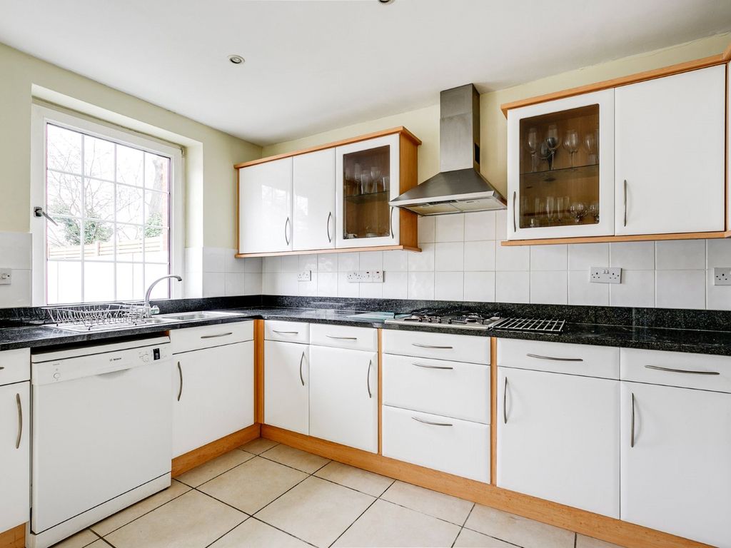 4 bed detached house for sale in Sussex Gardens, Highgate, London N6, £1,000,000