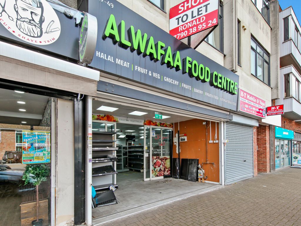 Commercial property to let in Church Road, Ashford TW15, £30,000 pa