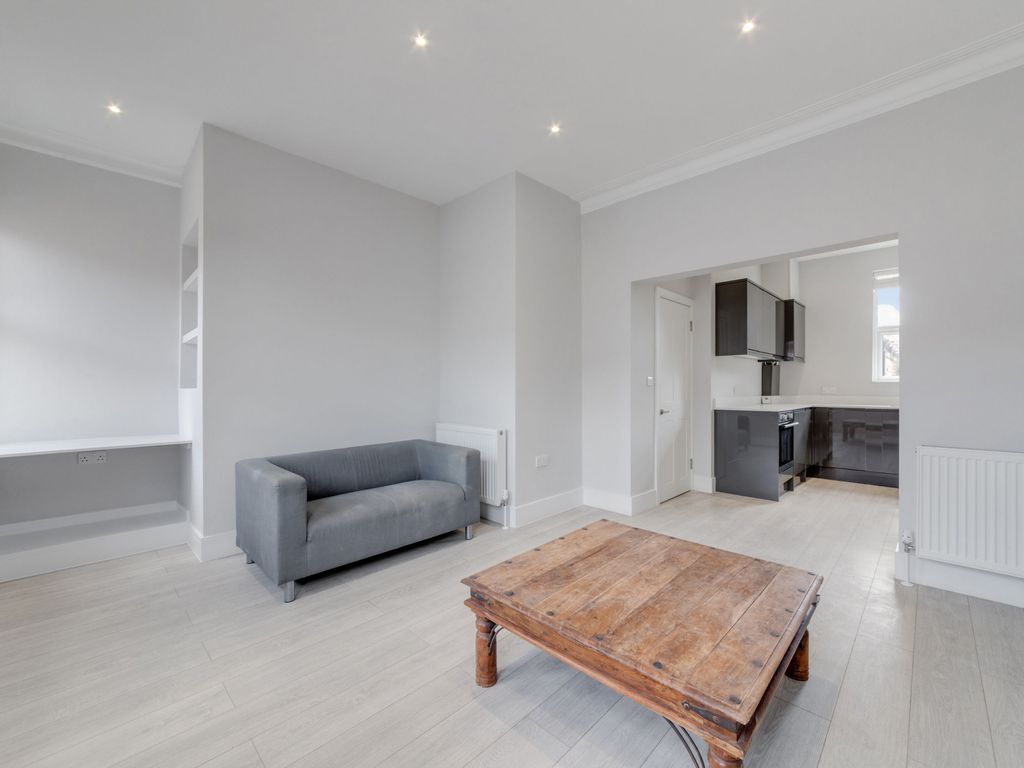 2 bed flat for sale in Honor Oak Park, London SE23, £450,000