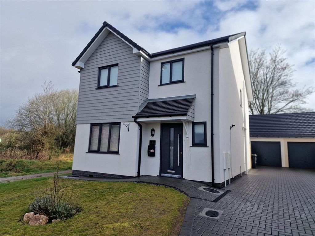 4 bed detached house for sale in Cherry Close, Rogiet, Caldicot NP26, £375,000
