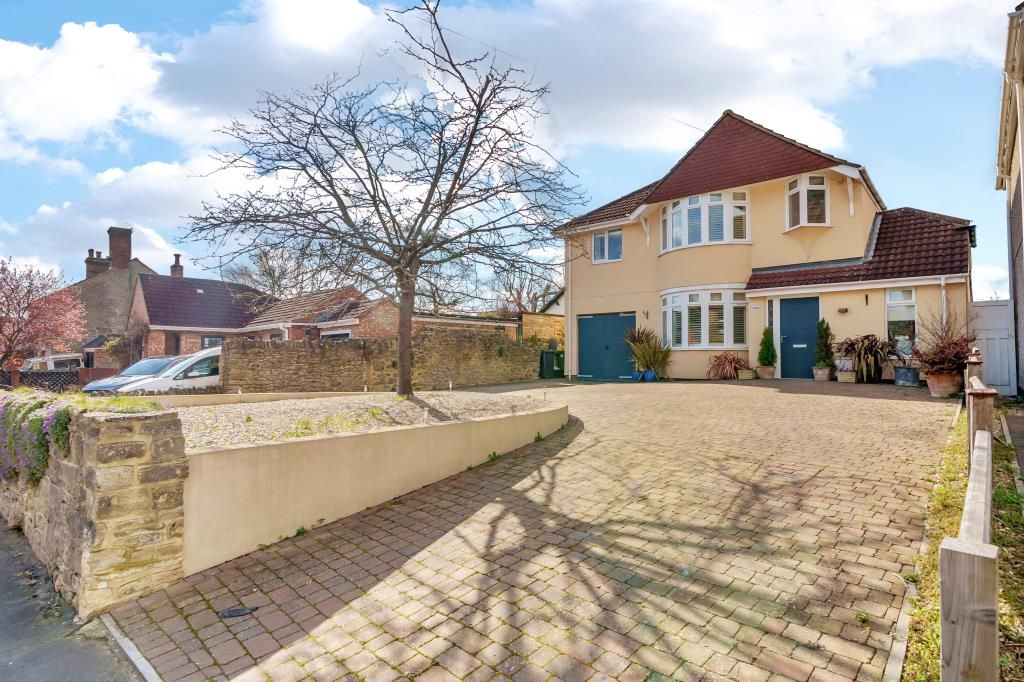 5 bed detached house for sale in Swindon, Wiltshire SN2, £450,000