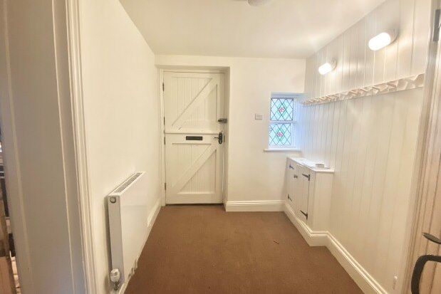 2 bed cottage to rent in Millhams Street, Christchurch BH23, £1,200 pcm