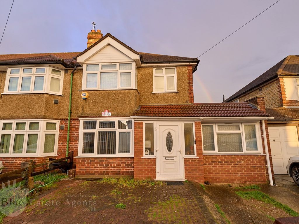 4 bed end terrace house for sale in Springwell Road, Hounslow TW5, £680,000