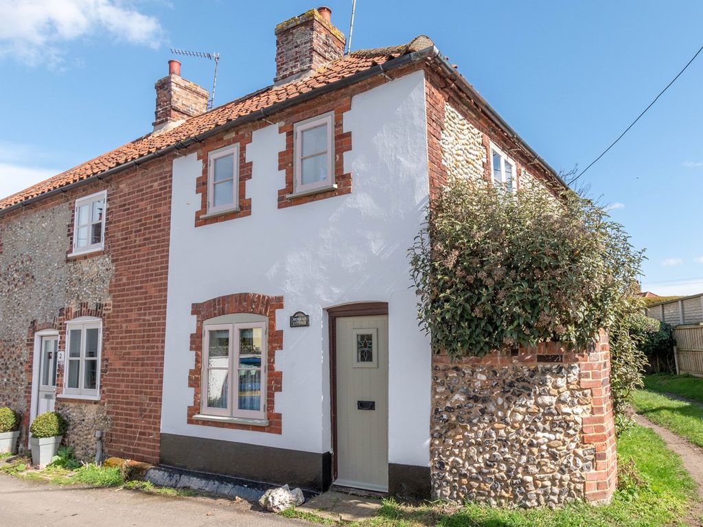 2 bed cottage for sale in Jolly Sailor Yard, Wells-Next-The-Sea NR23, £375,000