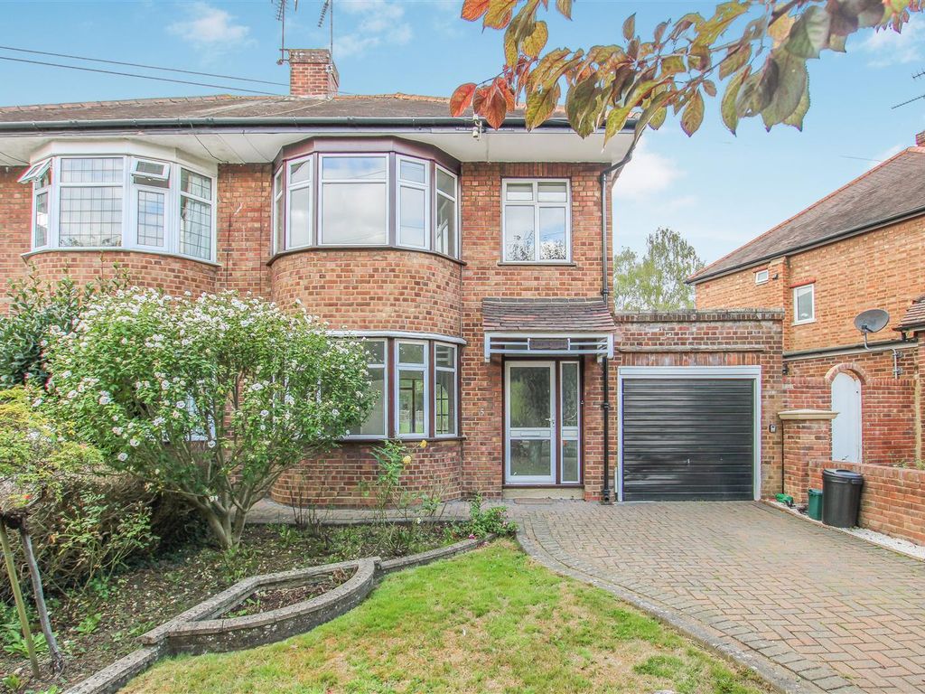 3 bed semi-detached house for sale in The Avenue, Brentwood CM13, £575,000