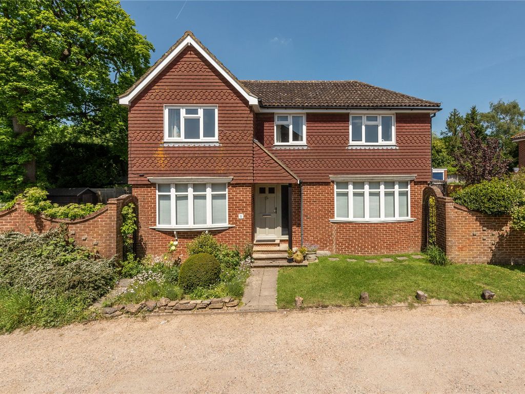 4 bed detached house for sale in Underhill Road, Newdigate, Dorking, Surrey RH5, £695,000