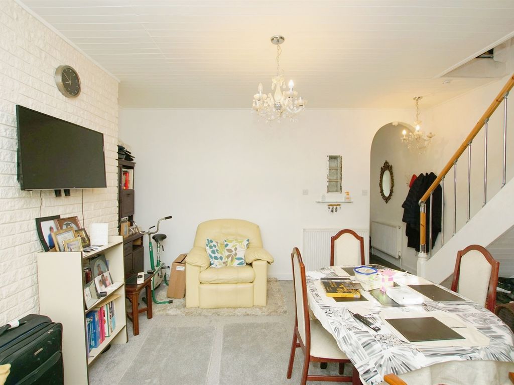 5 bed terraced house for sale in Freemantle Road, Eastville, Bristol BS5, £400,000