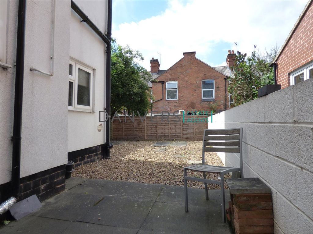 4 bed terraced house to rent in Norman Street, Leicester LE3, £1,387 pcm