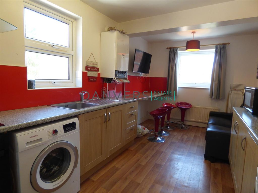 4 bed shared accommodation to rent in Imperial Avenue, Leicester LE3, £280 pcm