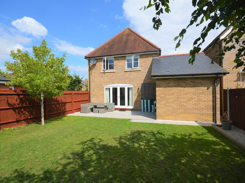 4 bed link-detached house for sale in Granary Halt, Rayne, Braintree CM77, £400,000