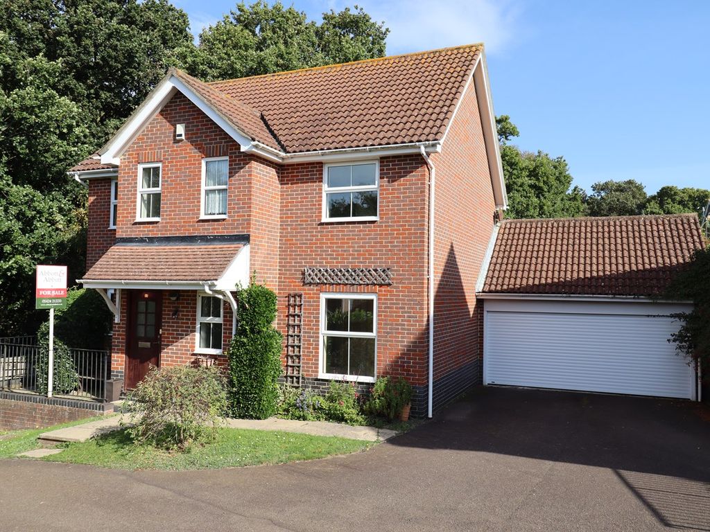 4 bed detached house for sale in Beacon Hill, Bexhill-On-Sea TN39, £450,000