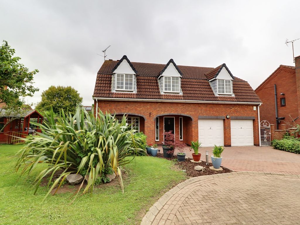 5 bed detached house for sale in Humber View, Barton-Upon-Humber DN18, £445,000