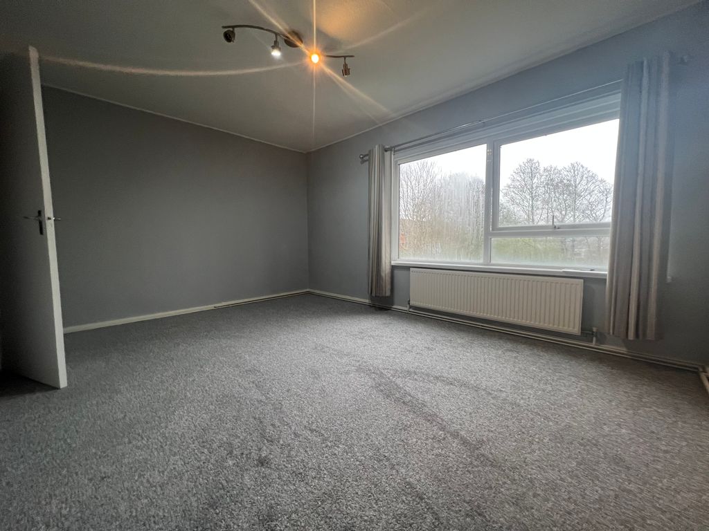 2 bed flat to rent in Heol Llanishen Fach, Rhiwbina, Cardiff CF14, £975 pcm