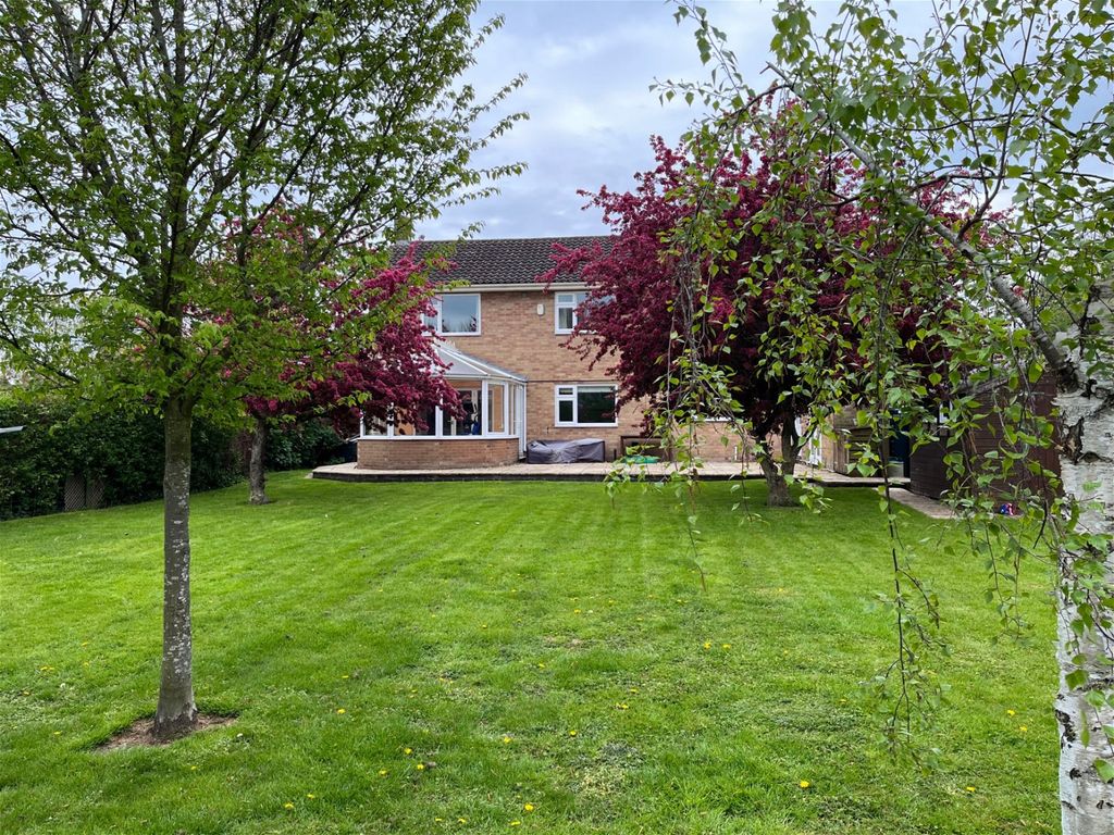 5 bed detached house for sale in Mermaid Spinney, Boxworth, Cambridgeshire Sat Nav: CB23, £750,000