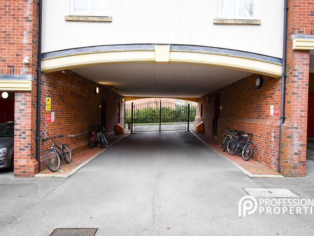 1 bed flat for sale in Duesbury Place, Mickleover, Derby, Derbyshire DE3, £107,500