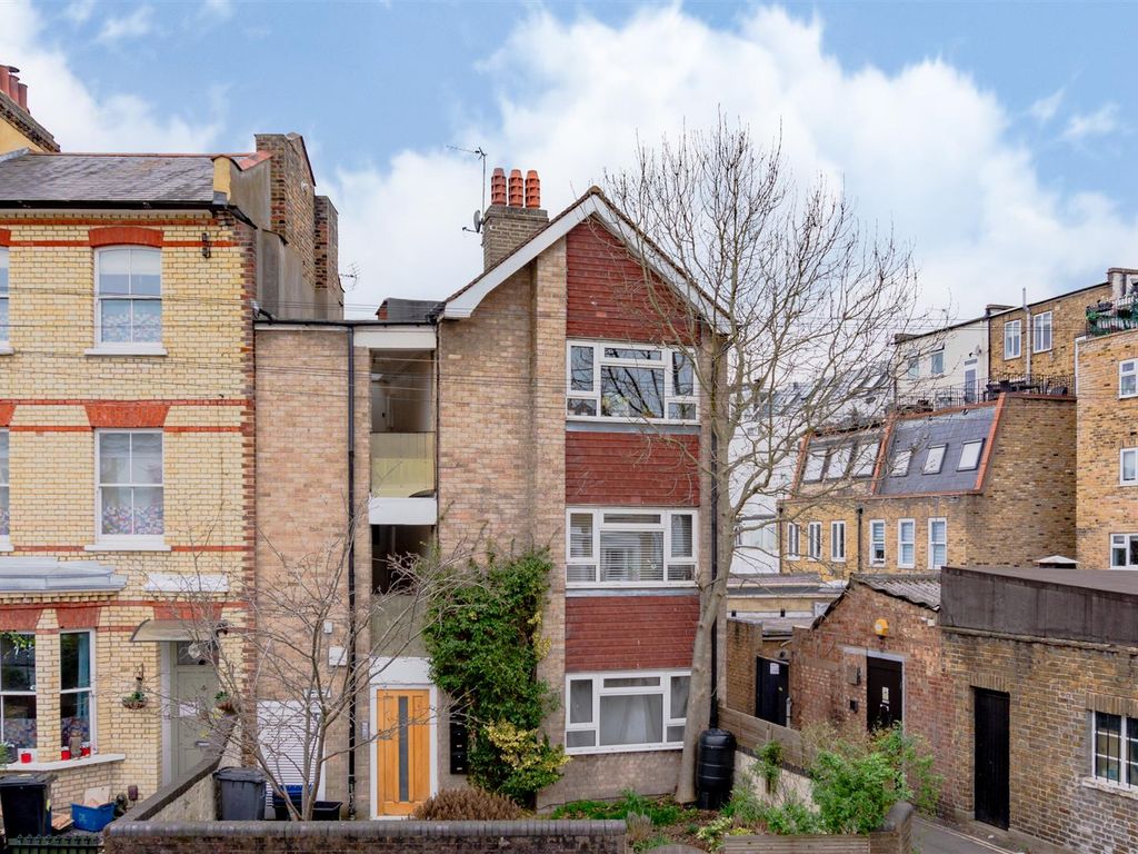 2 bed flat for sale in Merthyr Terrace, London SW13, £480,000