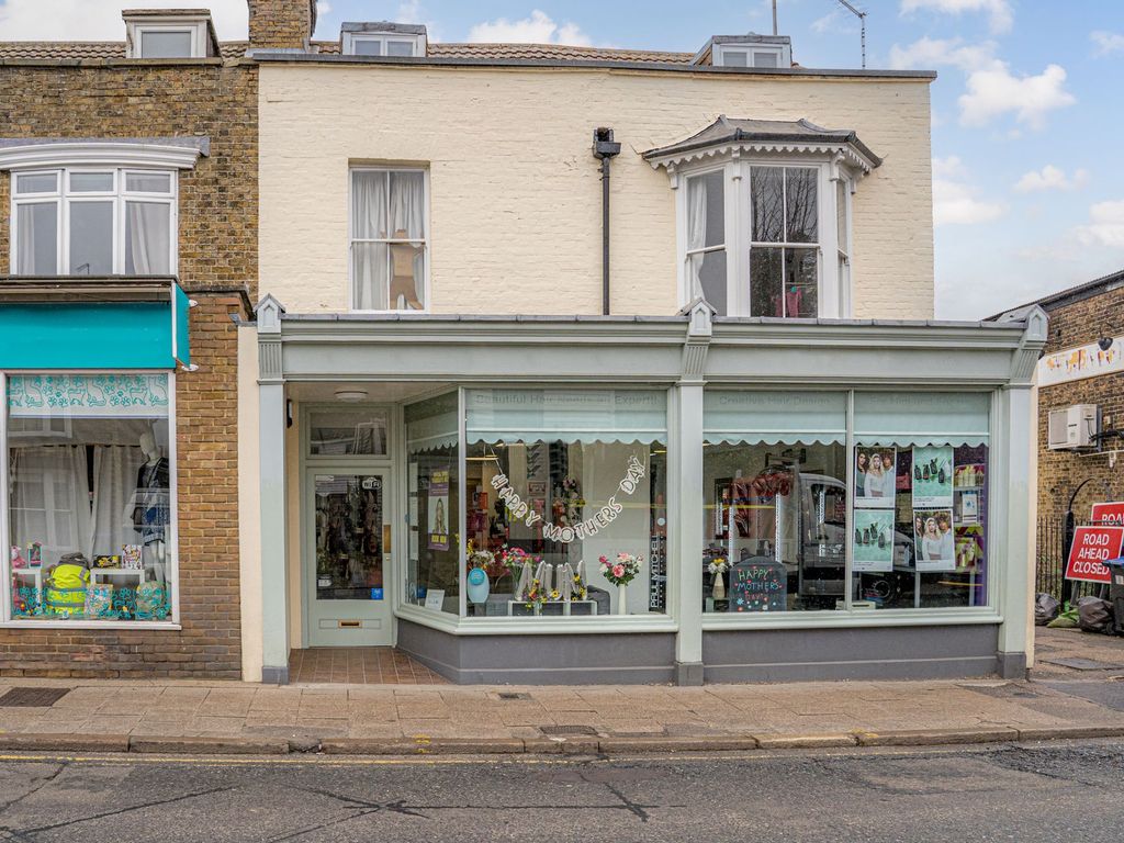 Retail premises to let in Oxford Street, Whitstable CT5, £13,200 pa