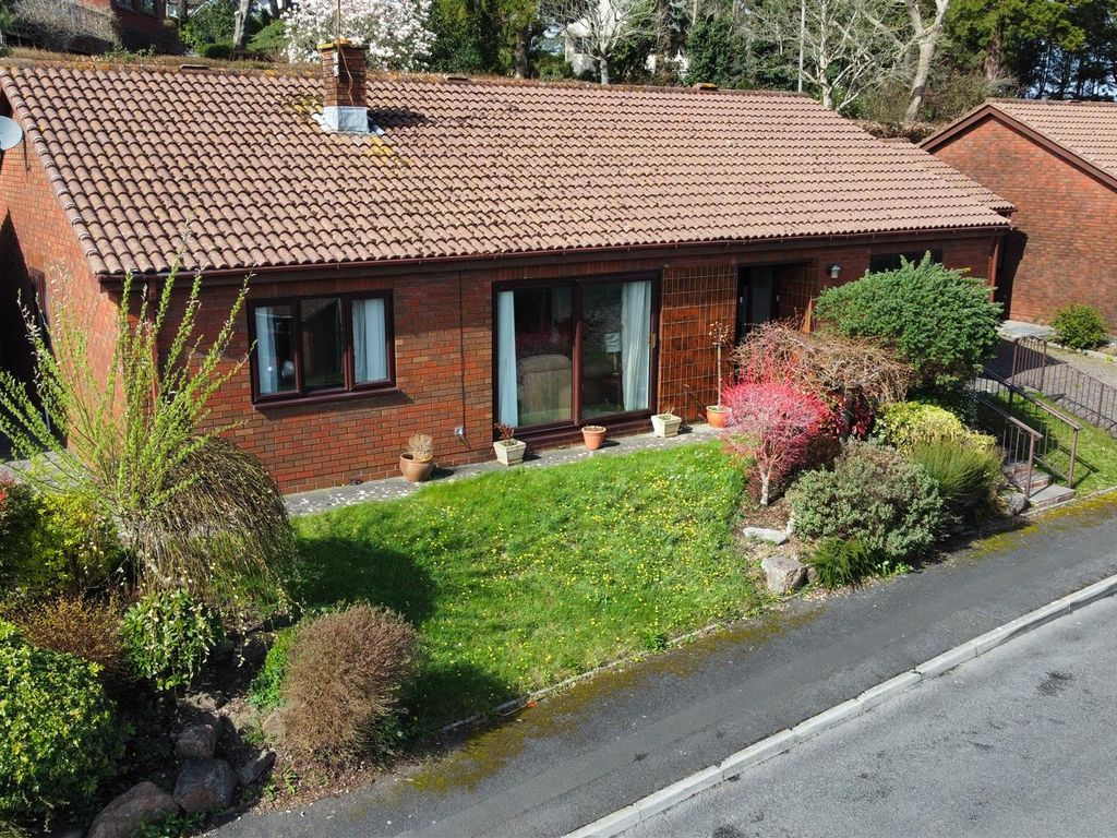 3 bed detached bungalow for sale in Kings Ride, Dinas Powys CF64, £600,000