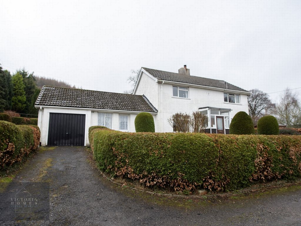 3 bed detached house for sale in Pendarren Road, Aberbeeg NP13, £350,000
