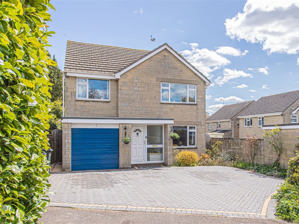 4 bed detached house for sale in Berkeley Way, Tetbury GL8, £485,000