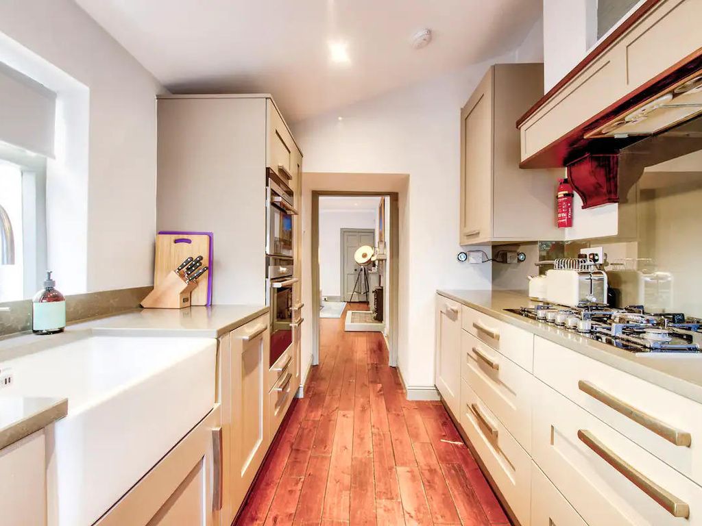 3 bed flat to rent in Dundas Street, Edinburgh EH3, £14,450 pcm