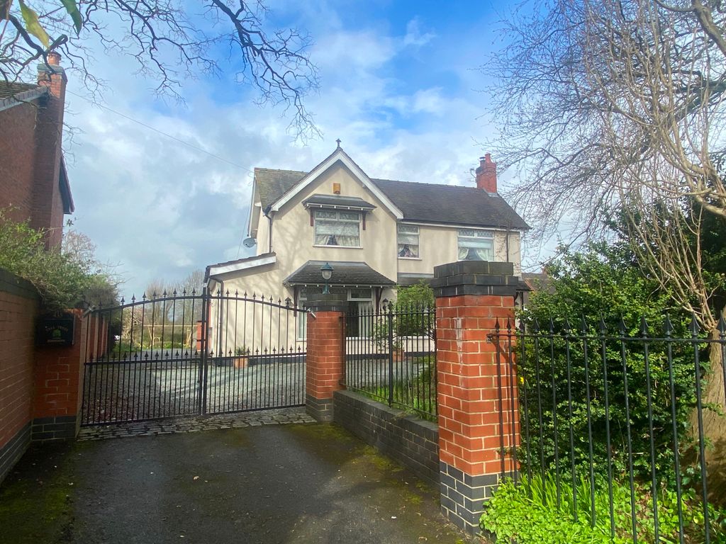5 bed detached house for sale in Crewe Road, Winterley, Sandbach CW11, £650,000