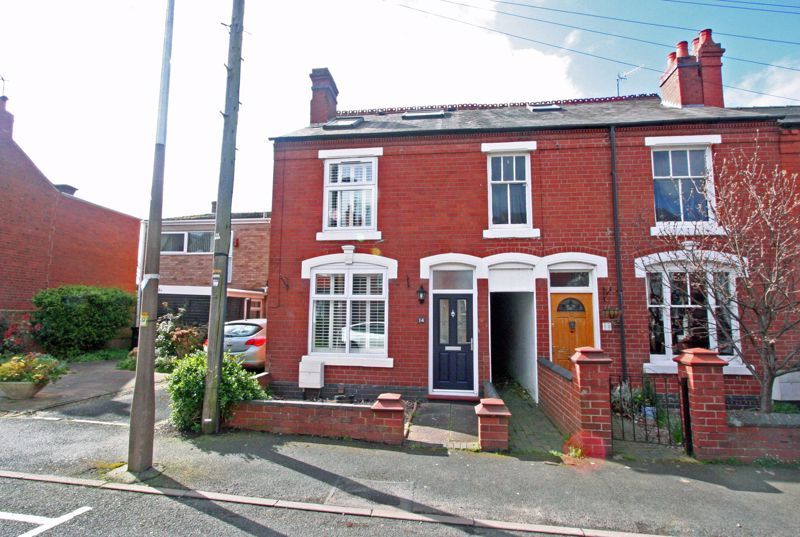 3 bed end terrace house for sale in Stourbridge, Old Quarter, South Avenue DY8, £345,000