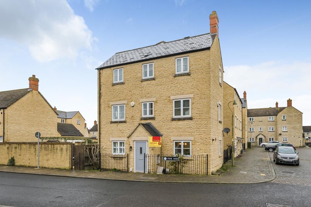 4 bed town house for sale in Witney, Oxfordshire OX28, £350,000