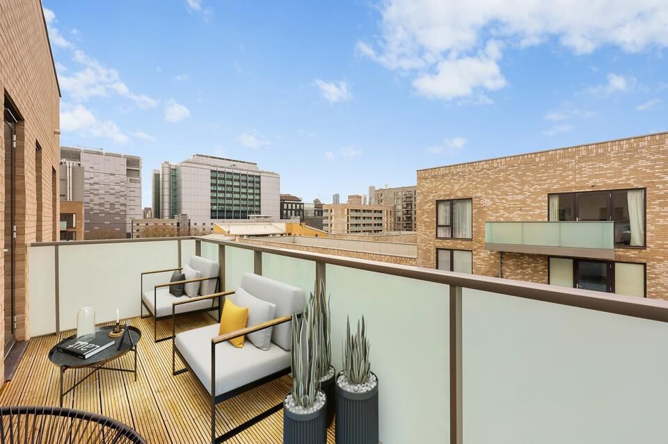 3 bed flat for sale in Blair Street, London E14, £565,000