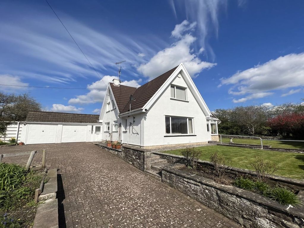 3 bed detached house for sale in Penpergwm, Abergavenny NP7, £475,000