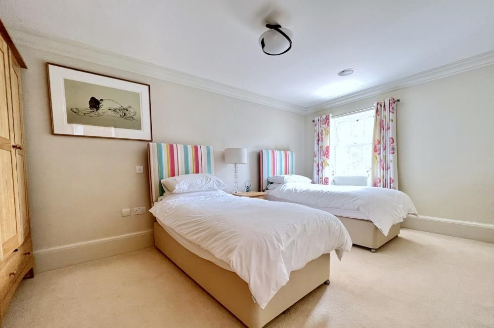 6 bed detached house for sale in Avon Castle Drive, Avon Castle BH24, £2,475,001