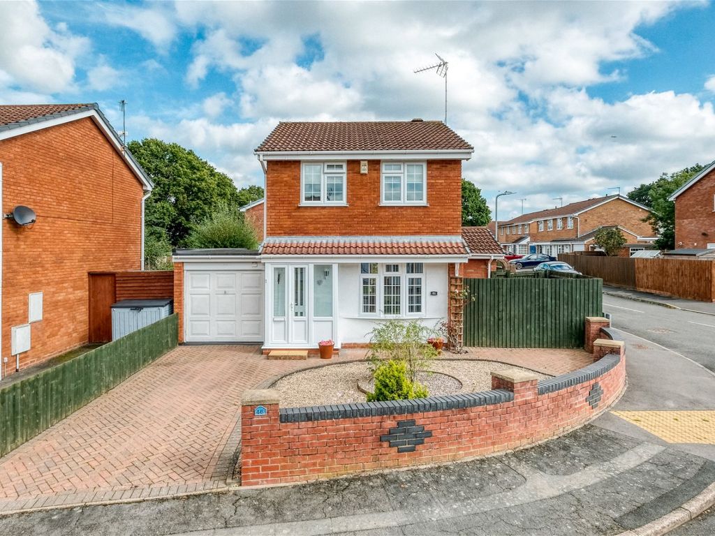 3 bed detached house for sale in Spring Vale Road, Webheath, Redditch B97, £340,000